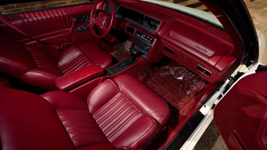 1991 Oldsmobile Cutlass Supreme - Image 14 of 17