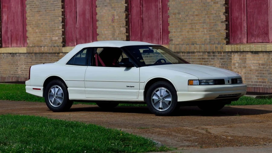 1991 Oldsmobile Cutlass Supreme - Image 17 of 17