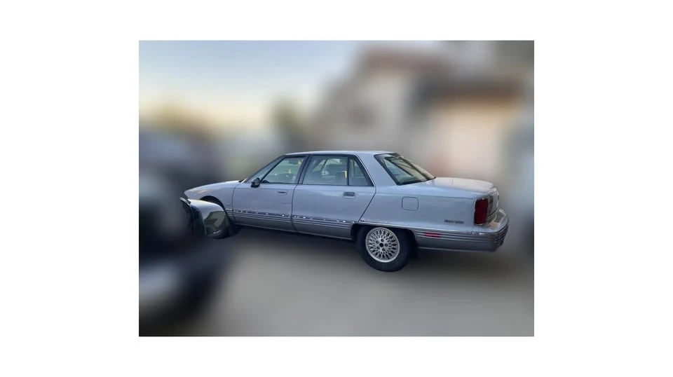 1991 Oldsmobile 98 - Image 2 of 9