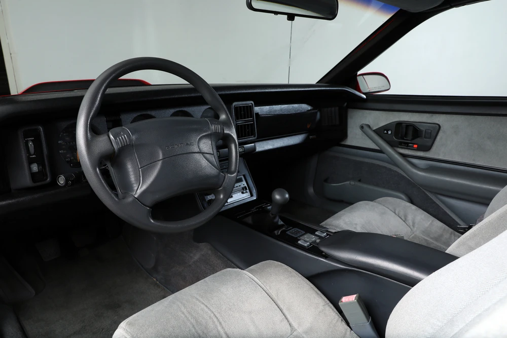 1991 Pontiac Firebird 3rd Gen - Image 4 of 8