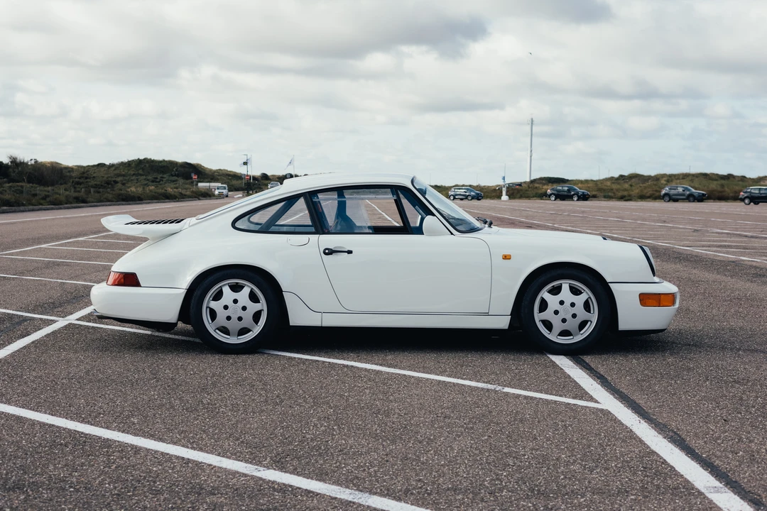 1991 Porsche 964 Carrera 4 - Image 5 of 31