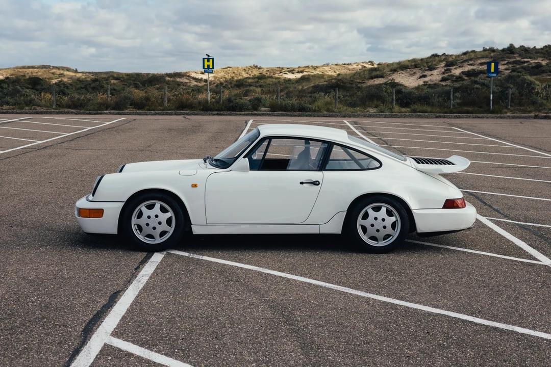 1991 Porsche 964 Carrera 4 - Image 25 of 31