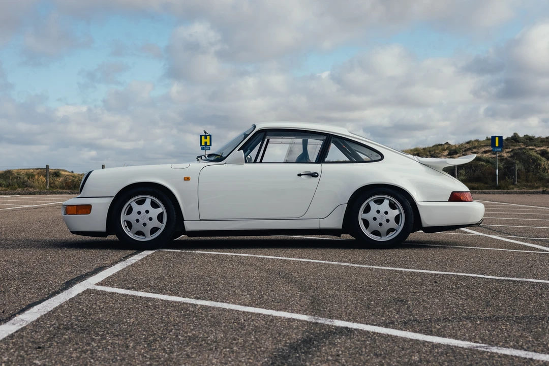 1991 Porsche 964 Carrera 4 - Image 17 of 31