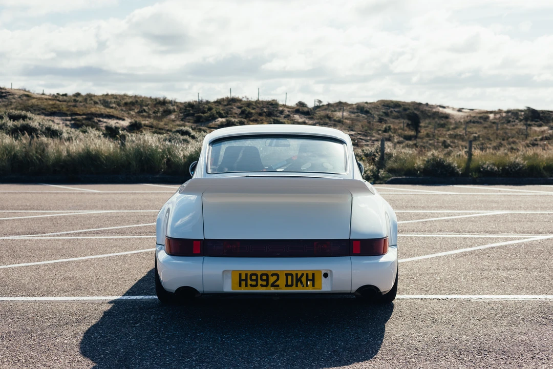 1991 Porsche 964 Carrera 4 - Image 15 of 31
