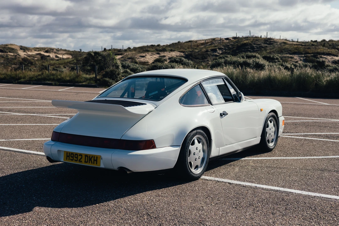 1991 Porsche 964 Carrera 4 - Image 14 of 31