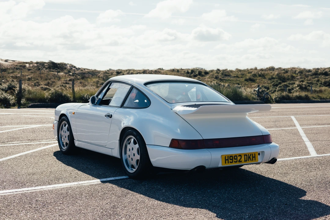 1991 Porsche 964 Carrera 4 - Image 8 of 31