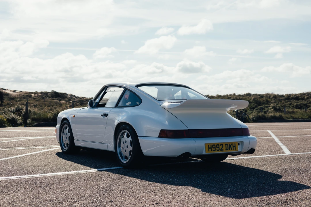 1991 Porsche 964 Carrera 4 - Image 16 of 31