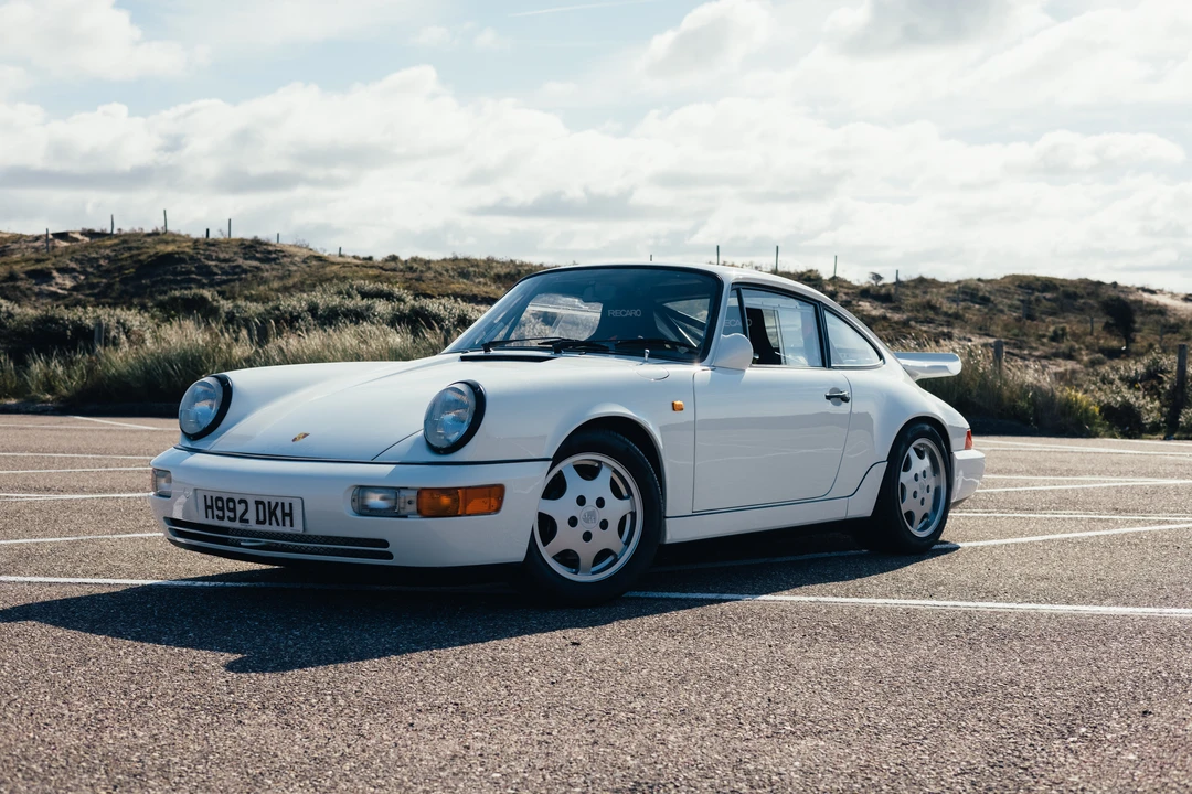 1991 Porsche 964 Carrera 4 - Image 10 of 31