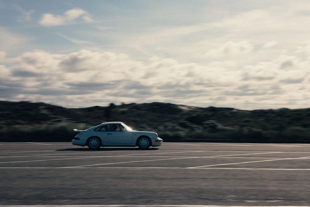 1991 Porsche 964 Carrera 4 - Image 30 of 31
