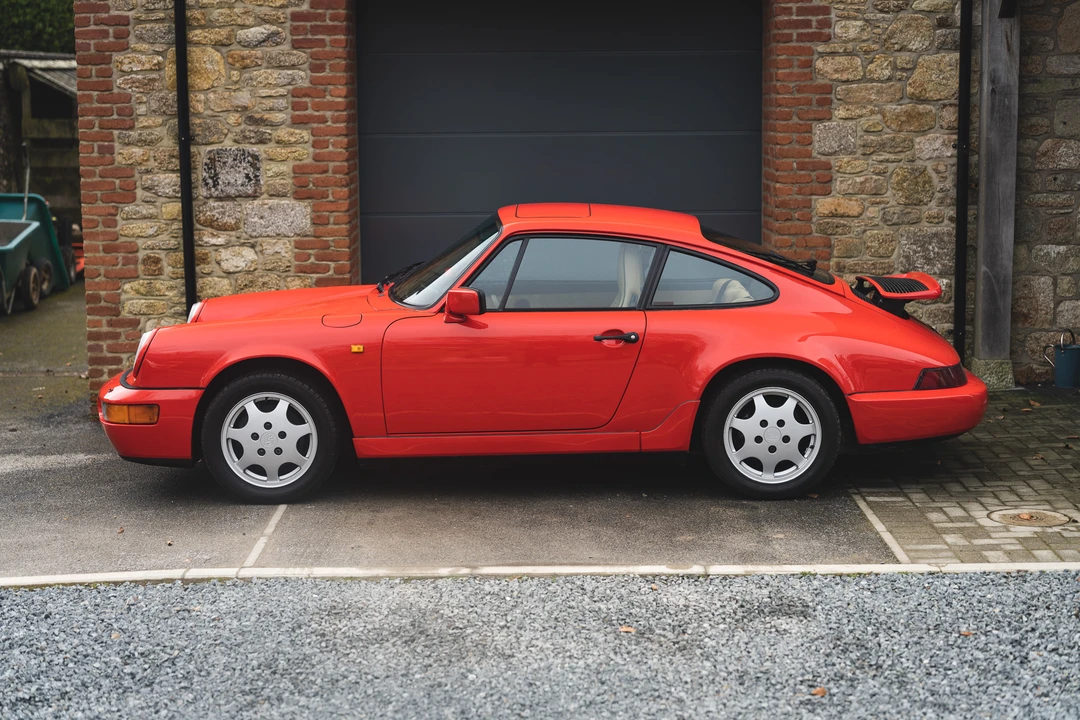 1990 Porsche 964 Carrera 4 - Image 9 of 31
