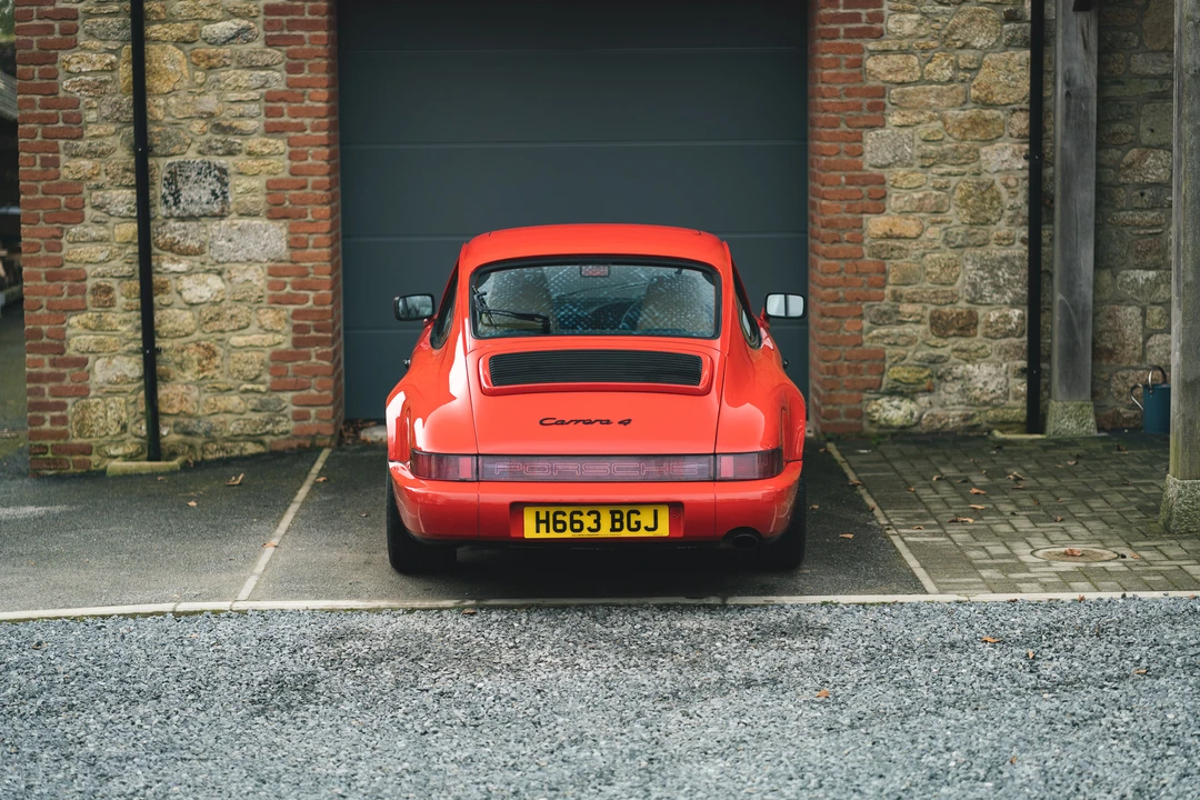 1990 Porsche 964 Carrera 4 - Image 15 of 31