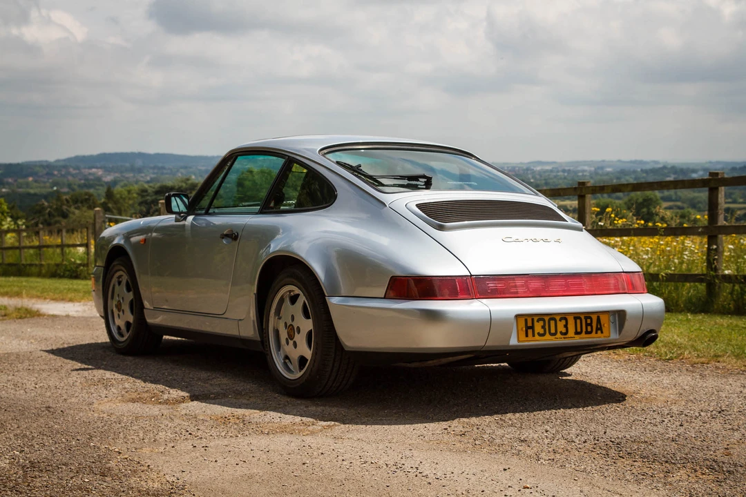 1991 Porsche 964 Carrera 4 - Image 9 of 31