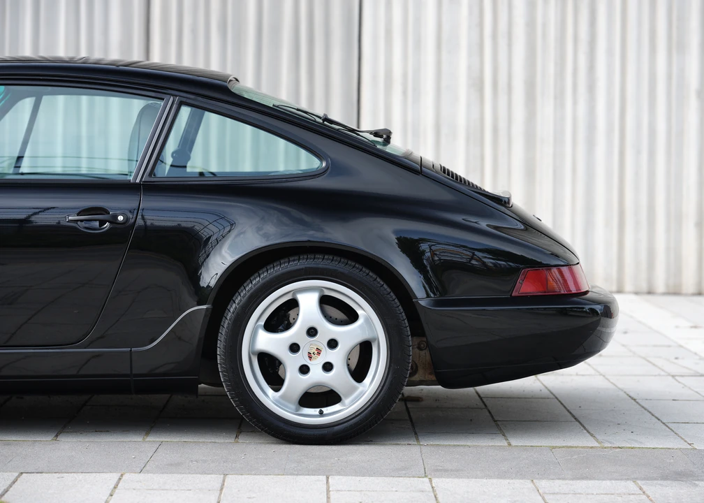 1991 Porsche 964 Carrera 4 - Image 26 of 31