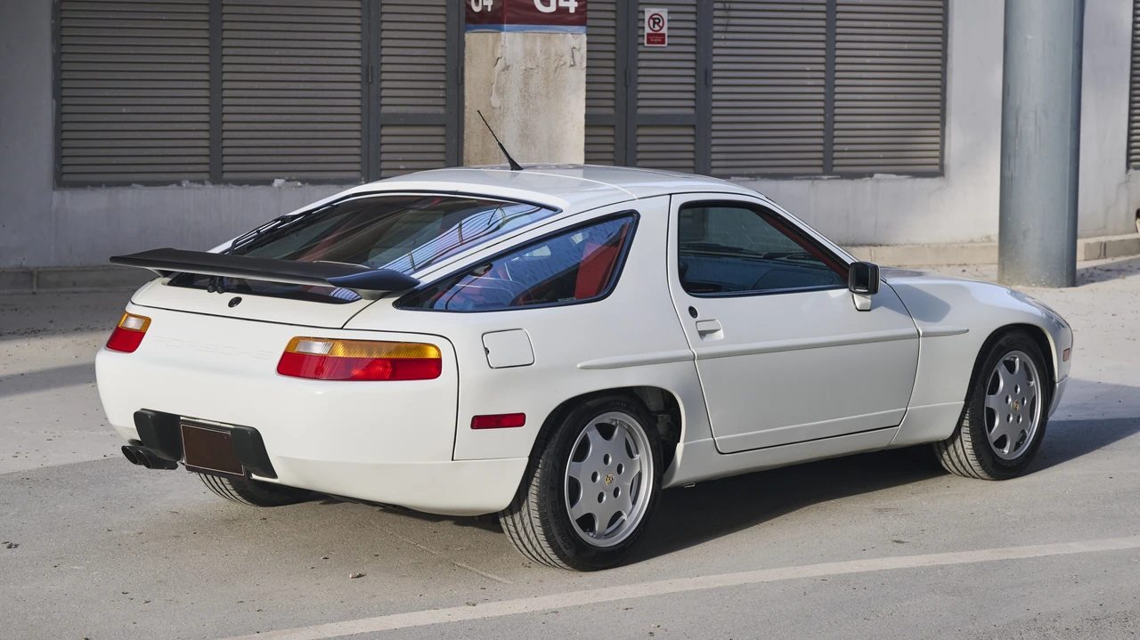 1991 Porsche 928 GT - Image 12 of 31