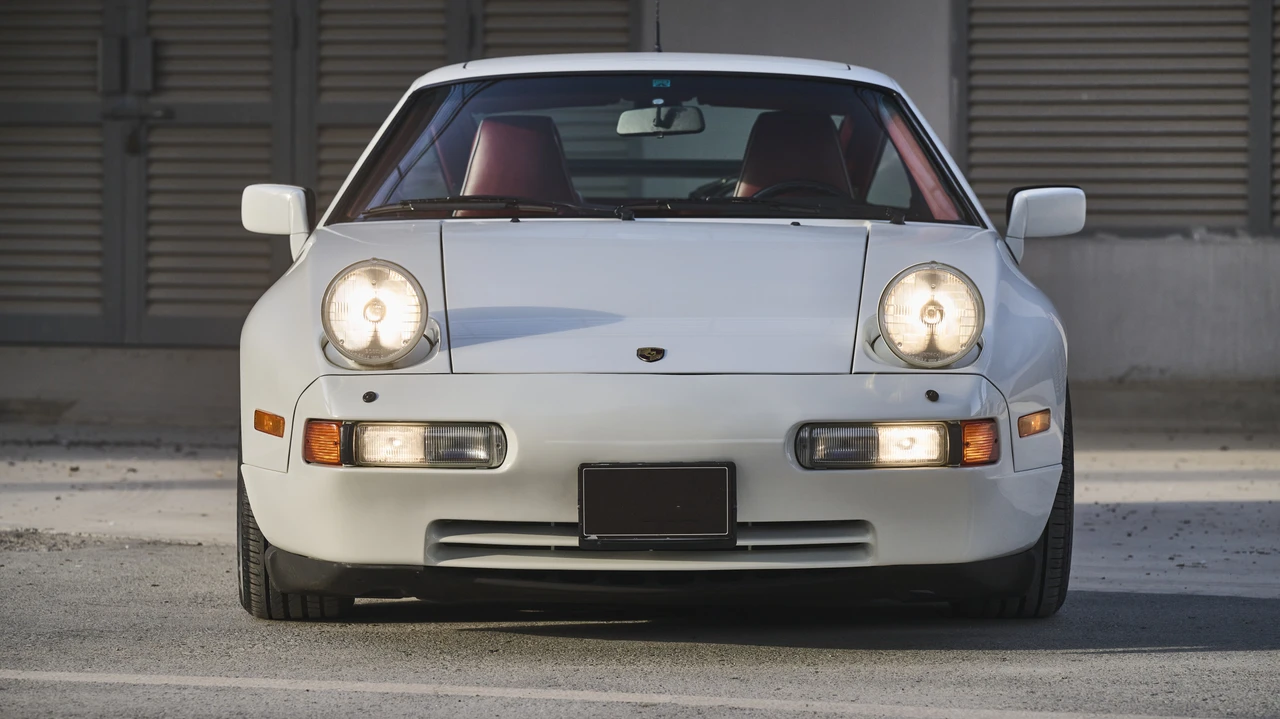 1991 Porsche 928 GT - Image 10 of 31