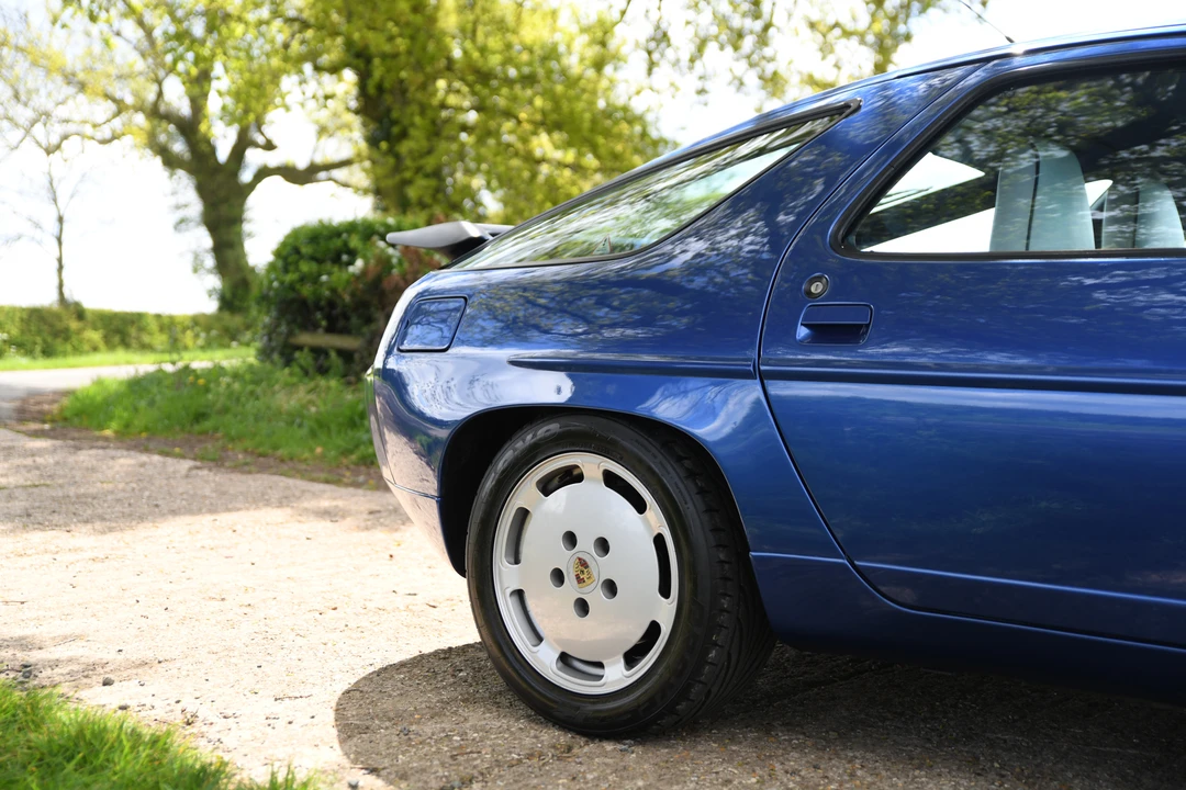 1991 Porsche 928 S4 - Image 12 of 31