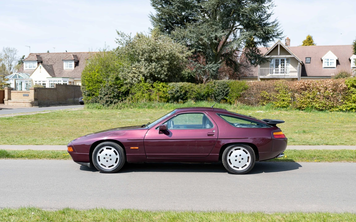 1991 Porsche 928 S4 - Image 11 of 31