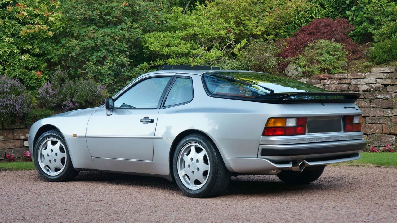 1991 Porsche 944 S2 - Image 10 of 31