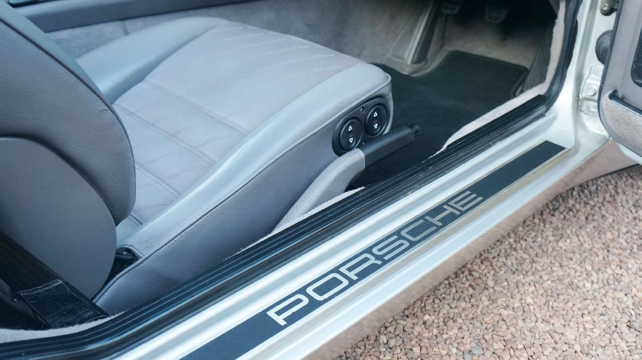 1991 Porsche 944 S2 - Image 28 of 31