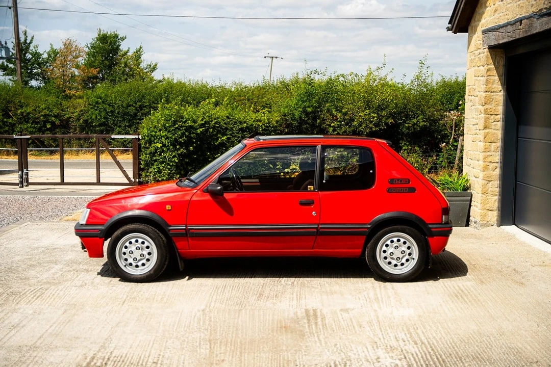 1991 Peugeot 205 GTI - Image 28 of 30