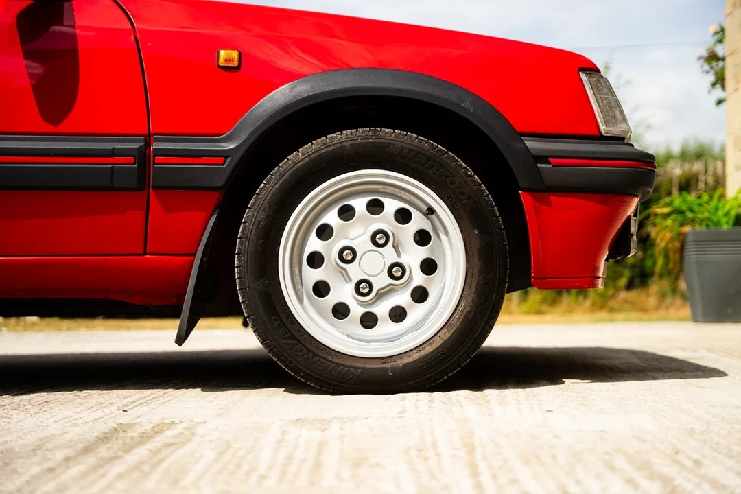 1991 Peugeot 205 GTI - Image 21 of 30