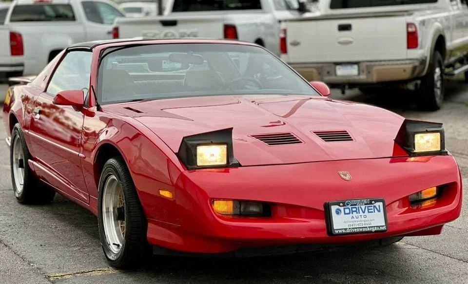 1991 Pontiac Firebird 3rd Gen - Image 6 of 20