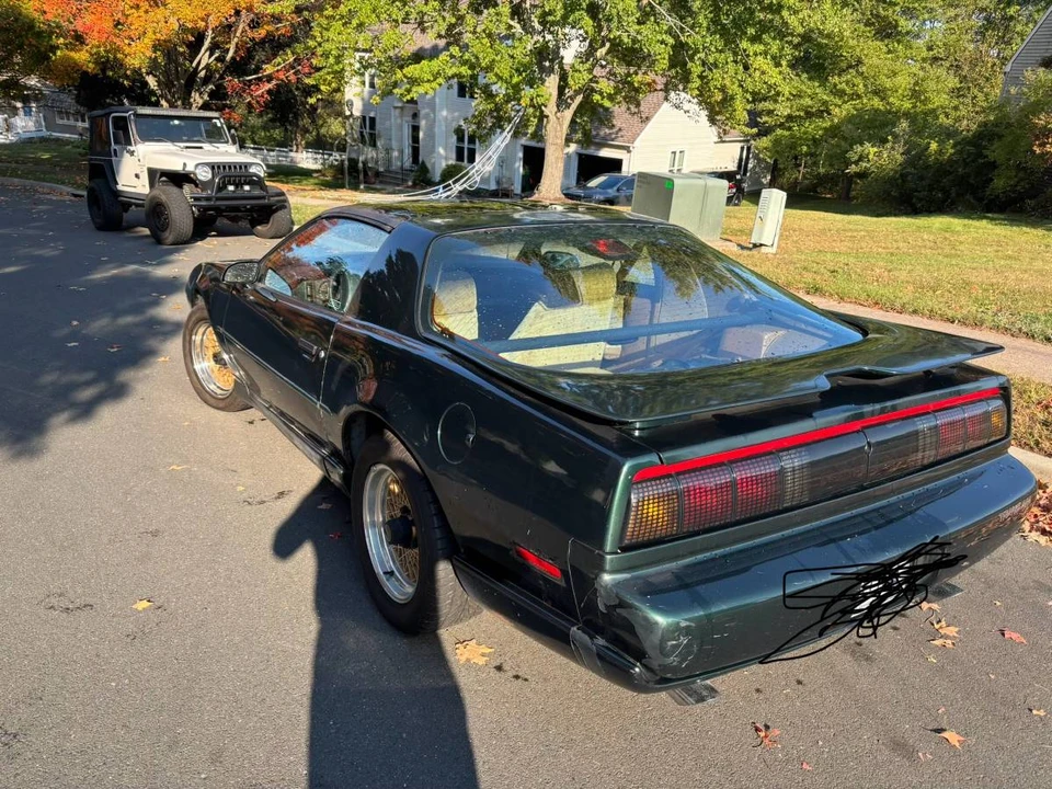 1991 Pontiac Firebird Trans Am 3rd Gen - Image 4 of 11