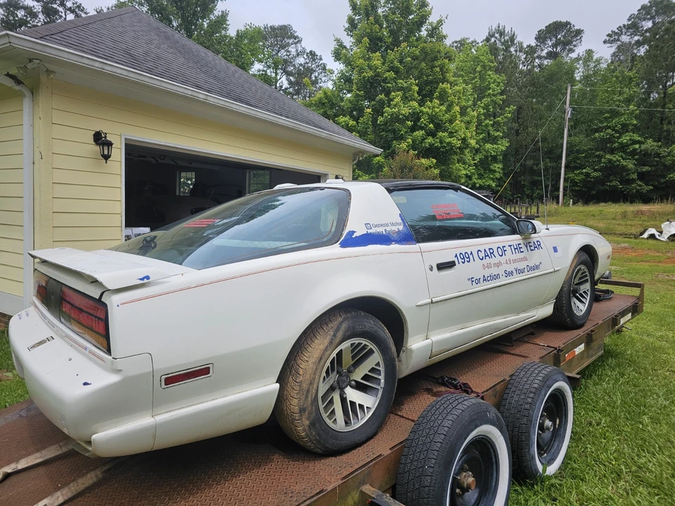 1991 Pontiac Firebird 3rd Gen - Image 7 of 7