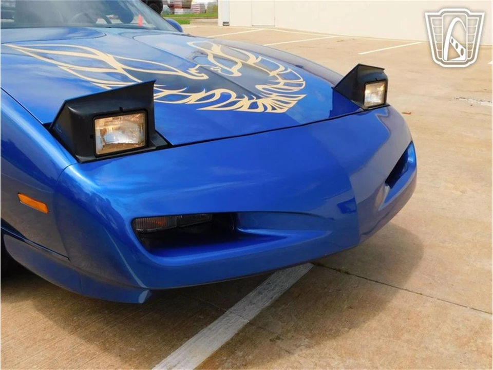 1991 Pontiac Firebird 3rd Gen - Image 8 of 31
