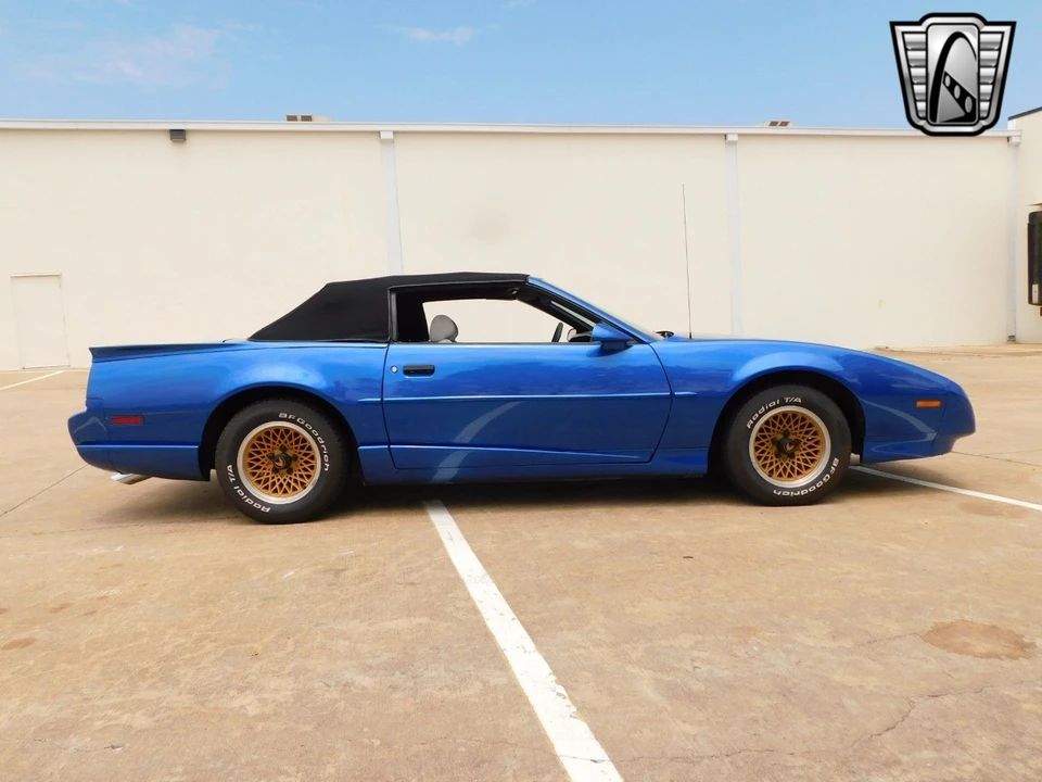 1991 Pontiac Firebird 3rd Gen - Image 7 of 12