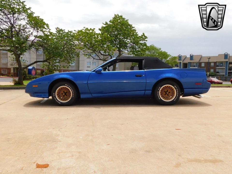 1991 Pontiac Firebird 3rd Gen - Image 4 of 12