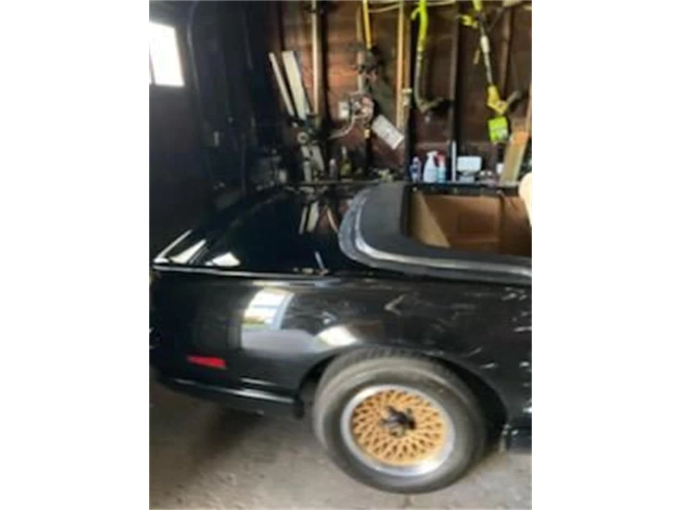 1991 Pontiac Firebird 3rd Gen - Image 5 of 9