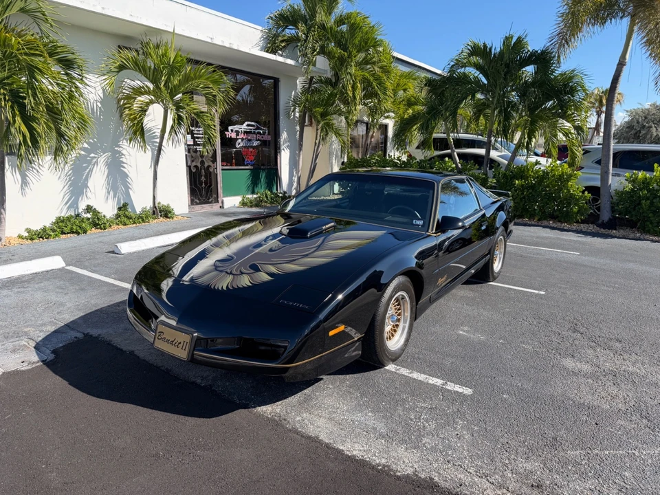 1991 Pontiac Firebird 3rd Gen - Image 4 of 31