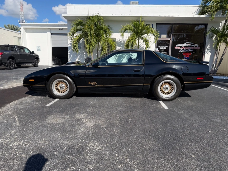 1991 Pontiac Firebird 3rd Gen - Image 10 of 31