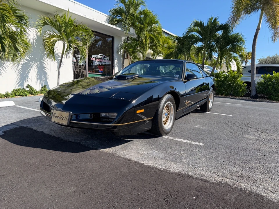 1991 Pontiac Firebird 3rd Gen - Image 3 of 31