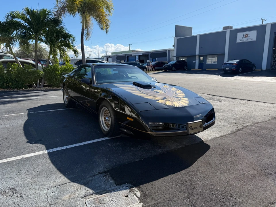 1991 Pontiac Firebird 3rd Gen - Image 7 of 31