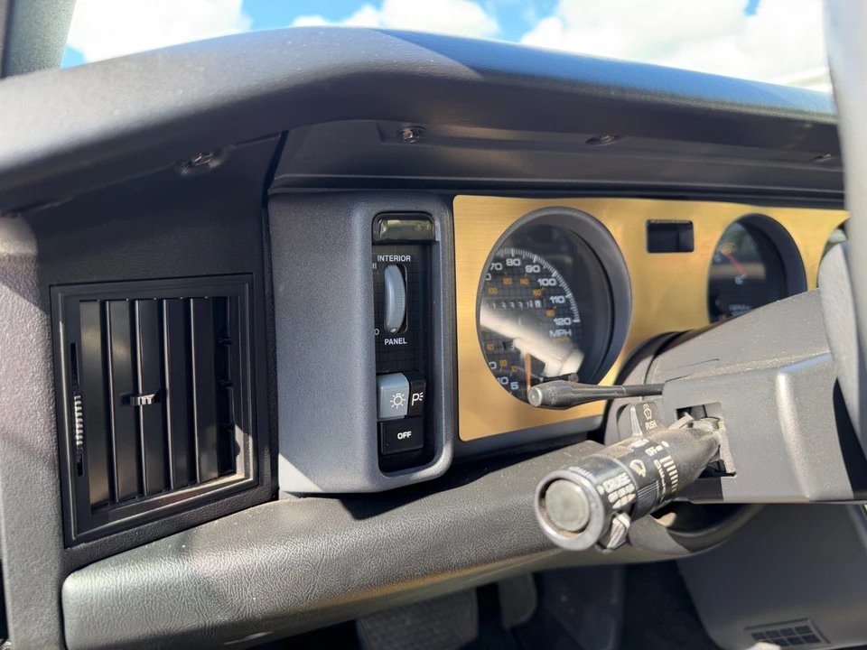 1991 Pontiac Firebird 3rd Gen - Image 24 of 31