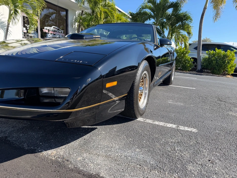 1991 Pontiac Firebird 3rd Gen - Image 9 of 31