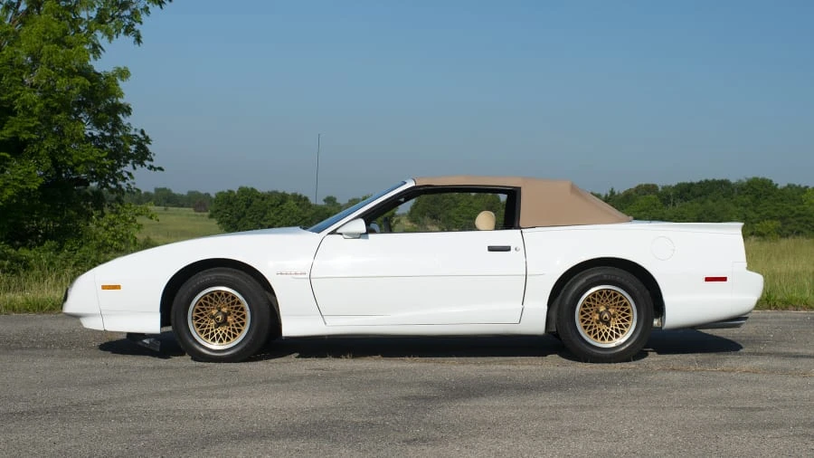 1991 Pontiac Firebird 3rd Gen - Image 2 of 12