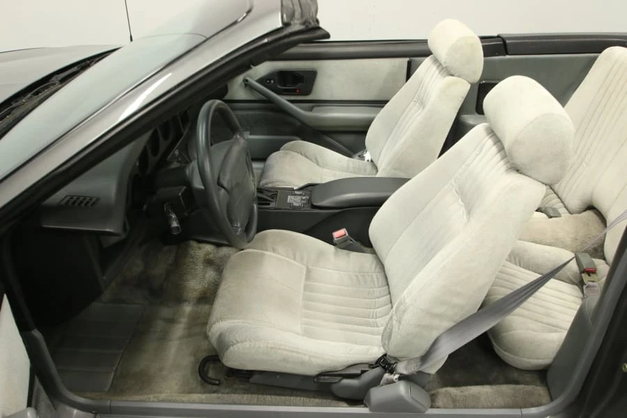 1991 Pontiac Firebird 3rd Gen - Image 5 of 10