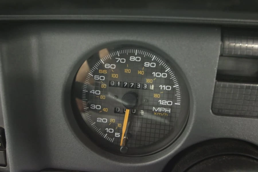 1991 Pontiac Firebird 3rd Gen - Image 6 of 10
