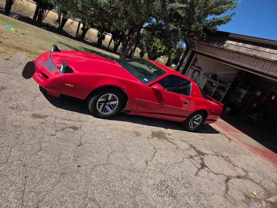 1991 Pontiac Firebird 3rd Gen - Image 2 of 7