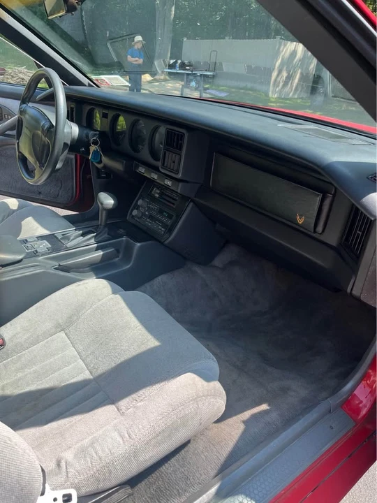1991 Pontiac Firebird 3rd Gen - Image 9 of 10