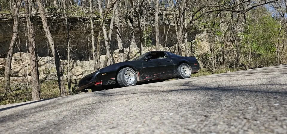 1991 Pontiac Firebird 3rd Gen - Image 9 of 18