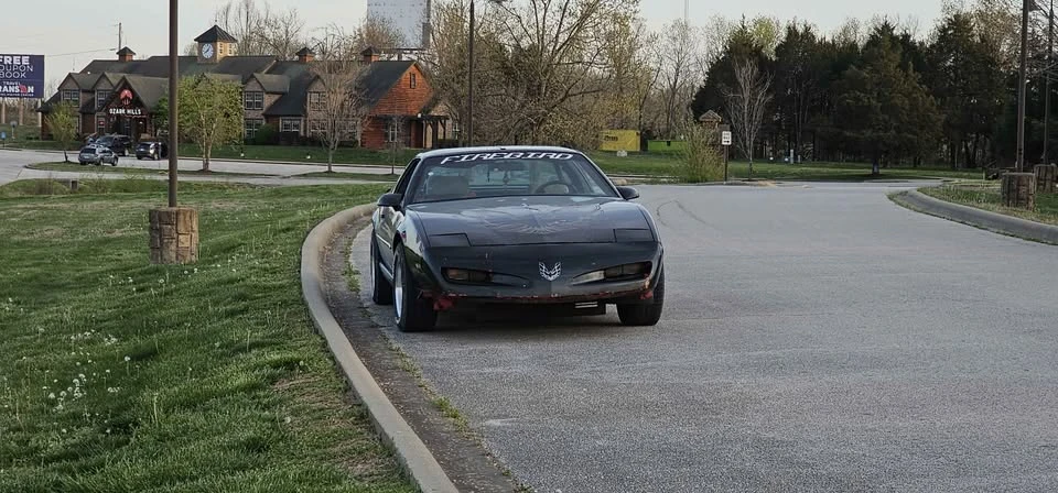1991 Pontiac Firebird 3rd Gen - Image 6 of 18