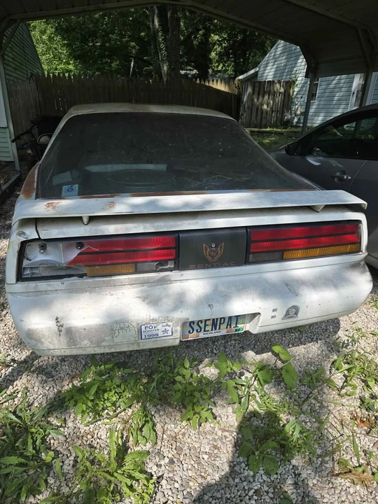 1991 Pontiac Firebird 3rd Gen - Image 2 of 4
