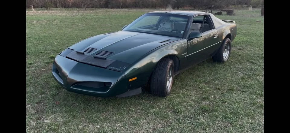 1991 Pontiac Firebird 3rd Gen - Image 4 of 8
