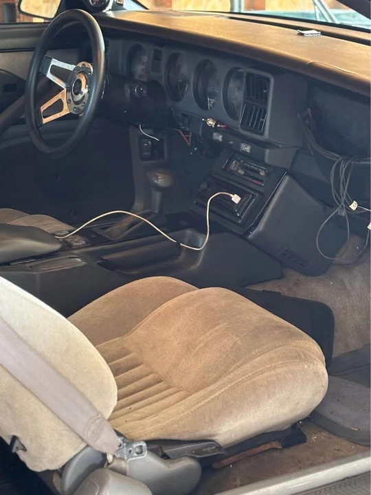 1991 Pontiac Firebird 3rd Gen - Image 6 of 8