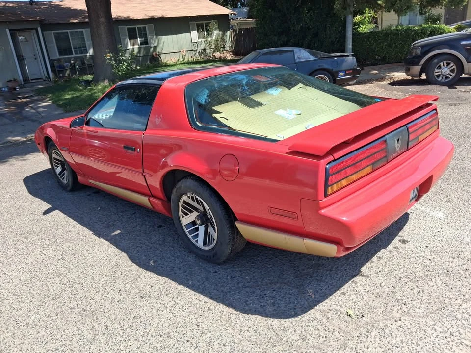 1991 Pontiac Firebird 3rd Gen - Image 4 of 12