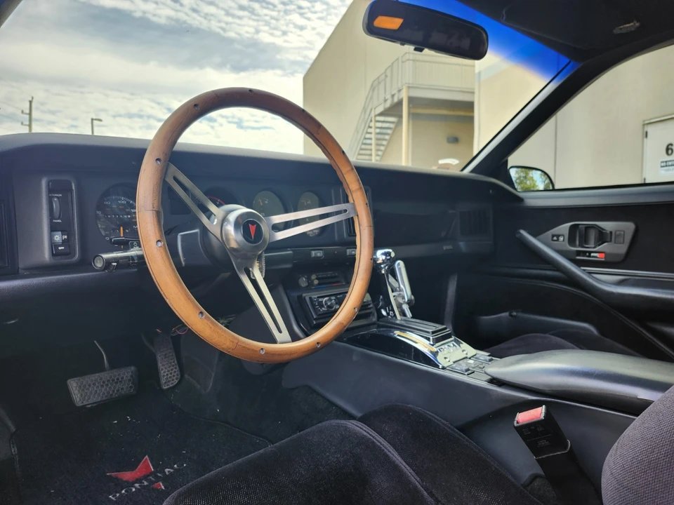 1991 Pontiac Firebird 3rd Gen - Image 12 of 20